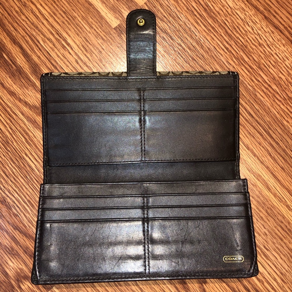 Coach Wallet - Picture 4 of 10